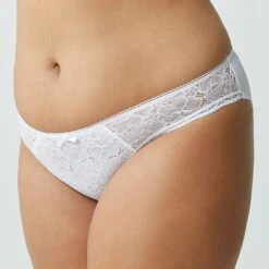 Slip Star White Luccia -Bestform Lingerie Boutique BL02409 016 WEB 1 759188a8 7cf2 4183 be5d 5e27126f2e8c