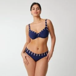 Haut De Maillot Avec Armatures Marine Précieux TAVOLARA -Bestform Lingerie Boutique CS14103 A27 WEB 3 e4d5c231 33fd 43a7 9104 caee62496209